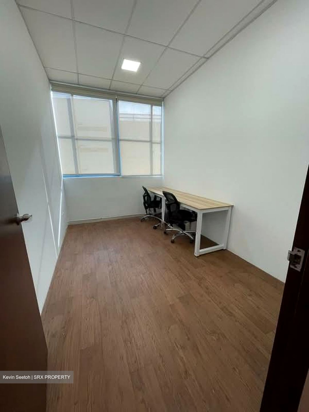 Jalan Singa (D14), Office #565757671